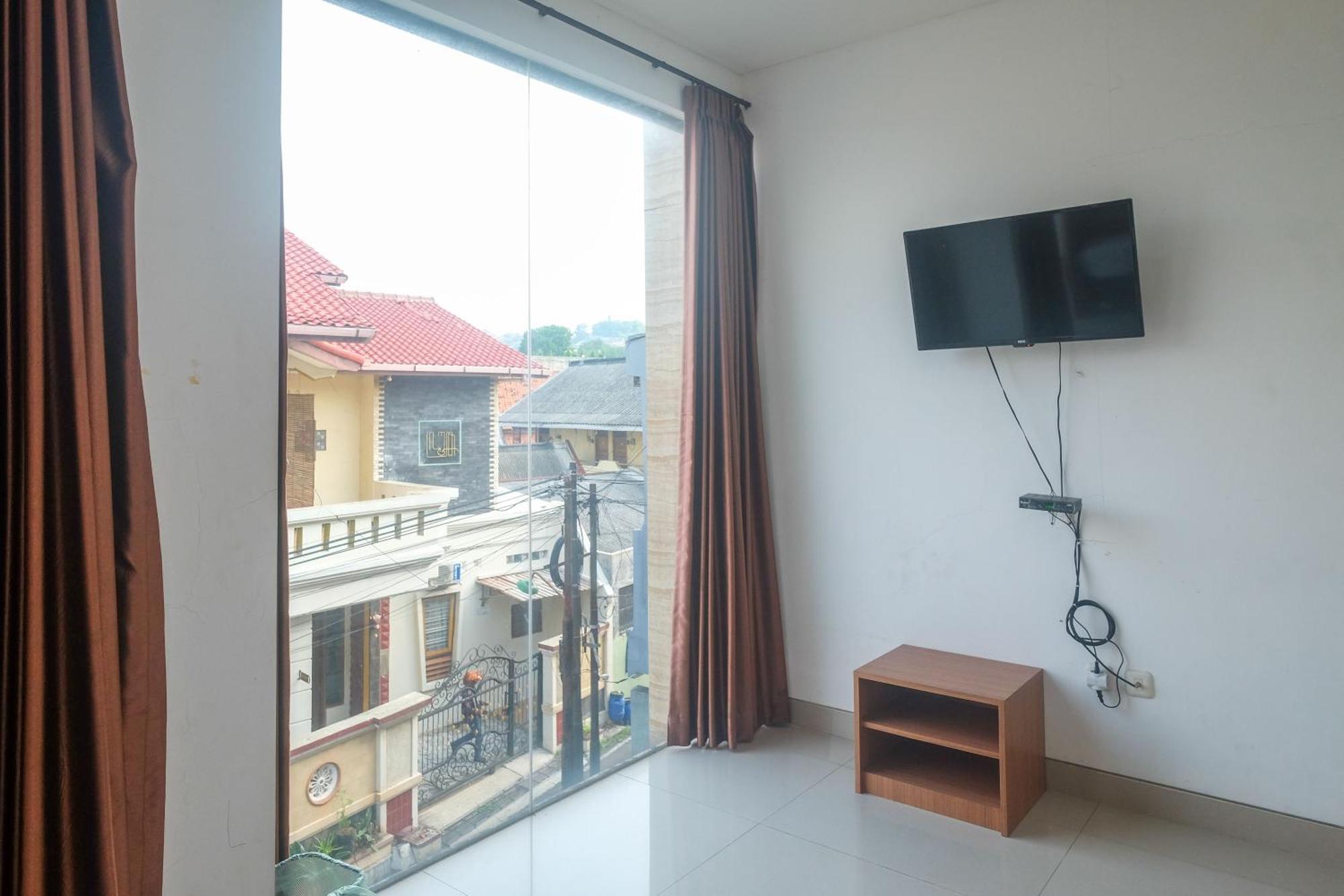 ホテル Reddoorz Syariah Near Simpang Lima Semarang Jomblang エクステリア 写真