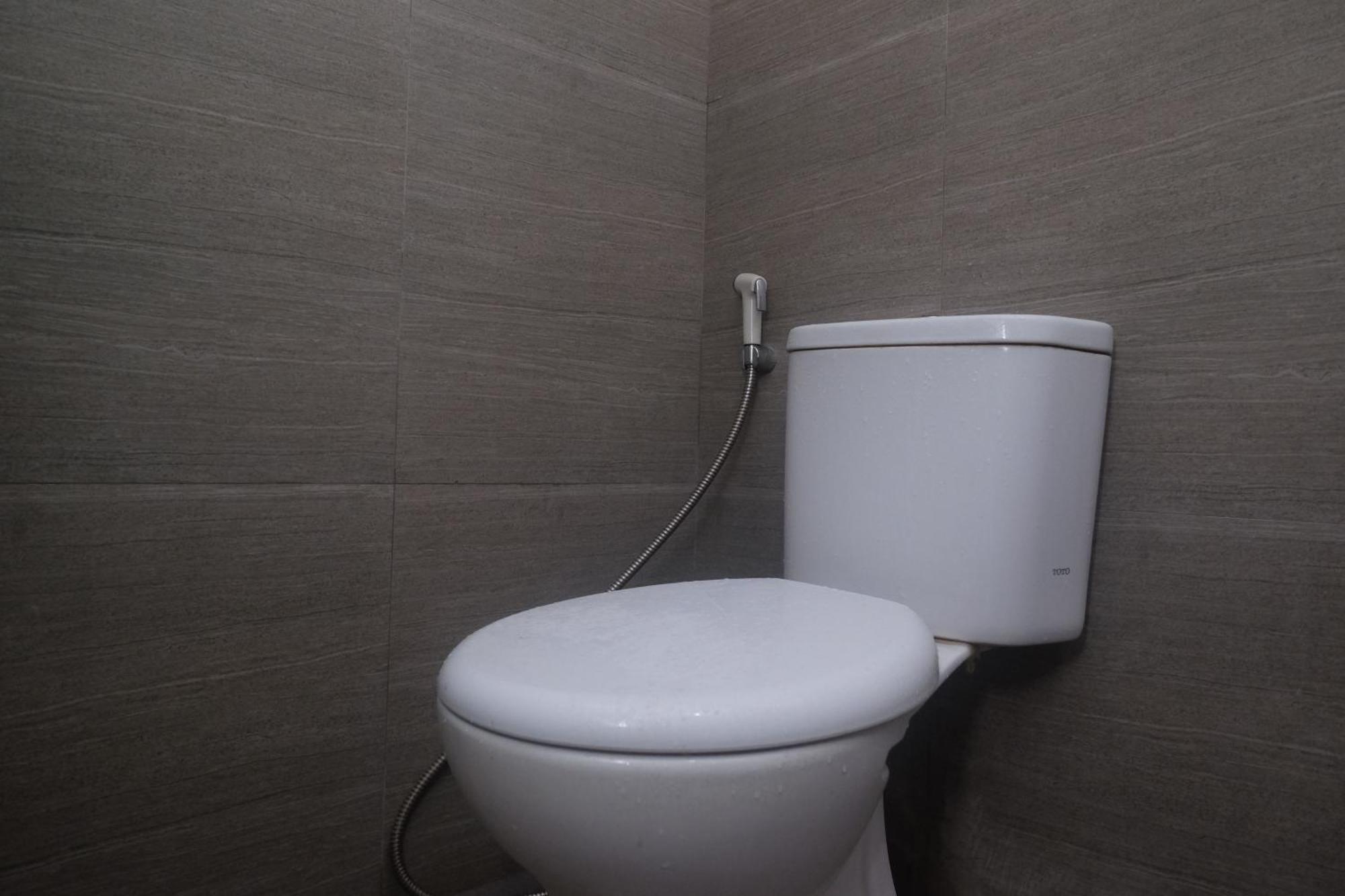 ホテル Reddoorz Syariah Near Simpang Lima Semarang Jomblang エクステリア 写真