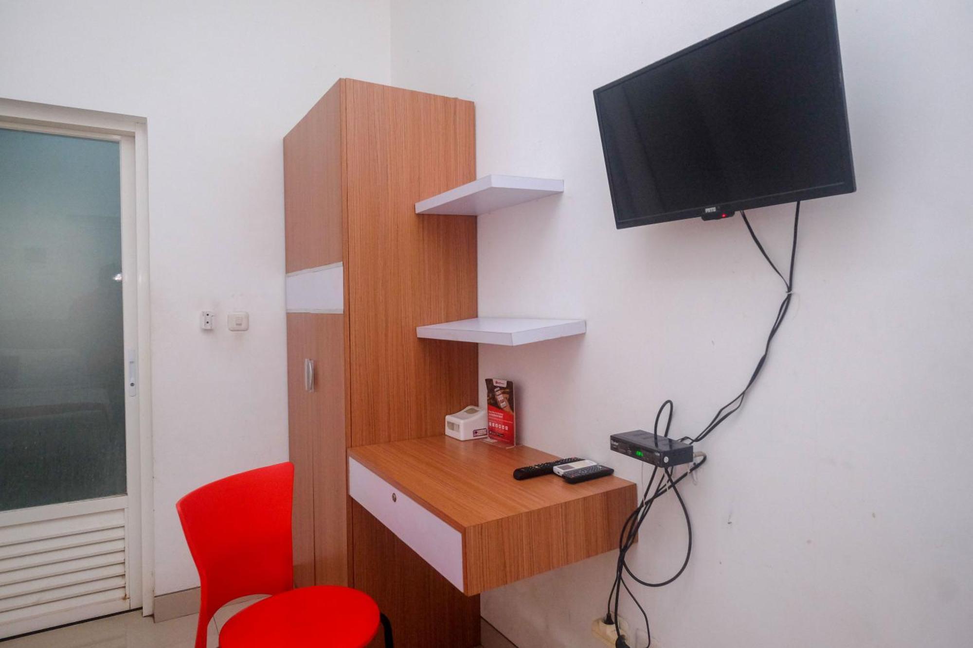 ホテル Reddoorz Syariah Near Simpang Lima Semarang Jomblang エクステリア 写真